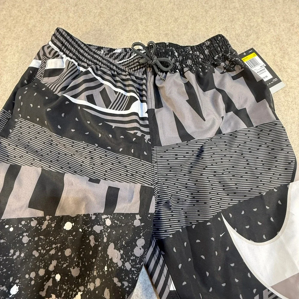 NWT Nike Mens Swim Trunks M Black Grey Collage Swoosh Board‎ Shorts NESS9454-001